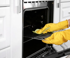 Oven-Cleaning-Tips-ft